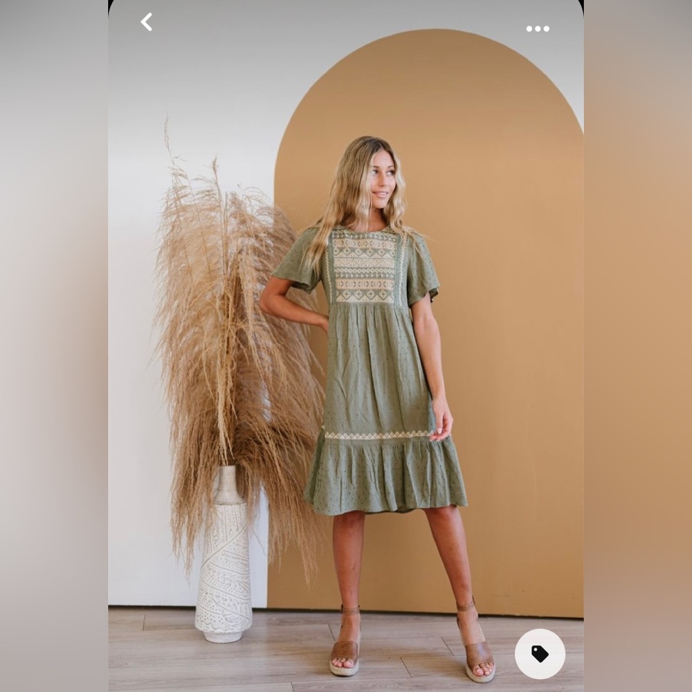 tea n rose FEHRNVI Callie Dress in Light Olive